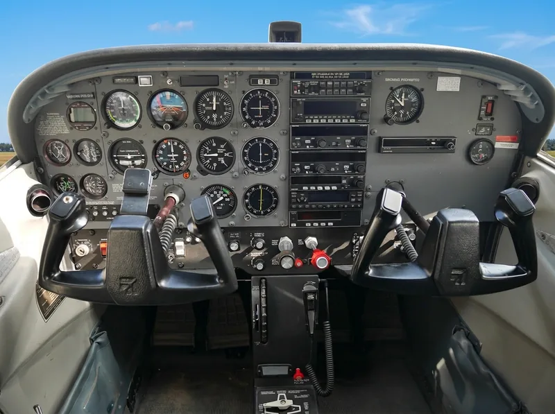 Cessna 172 R F-GSCP quatre places, avion de voyage du club